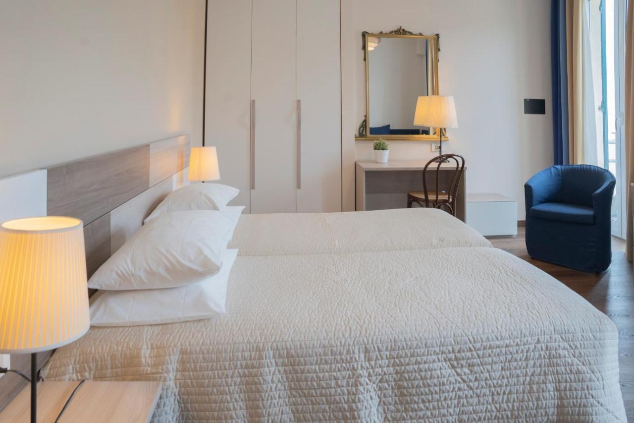 Albergo Celeste Σέστρι Λεβάντε Εξωτερικό φωτογραφία